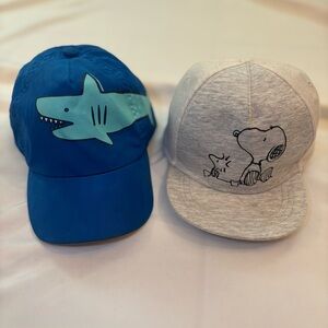 Baby Graphic Baseball Caps Bundle – Shark Print & Snoopy Peanuts